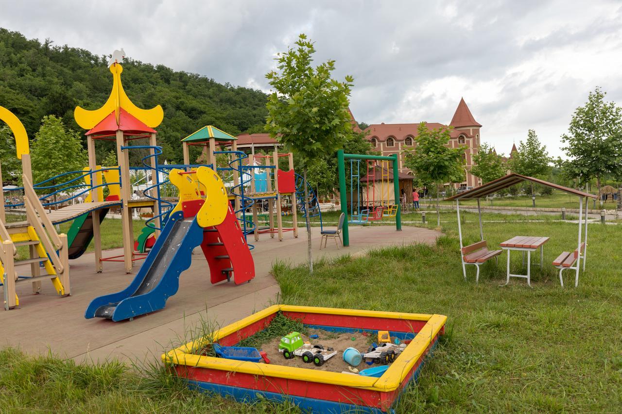 Chateau Qusar Esterno foto